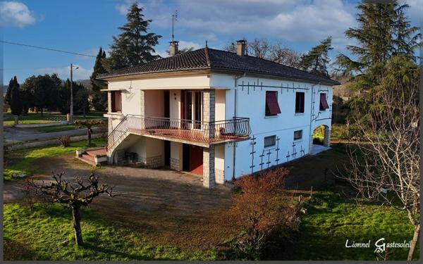 Maison à vendre 9 pièces d’environ 188 m² 7 chambres à Port-Sainte-Foy-et-Ponchapt (24)