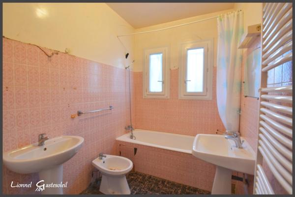 Maison à vendre 9 pièces d’environ 188 m² 7 chambres à Port-Sainte-Foy-et-Ponchapt (24)