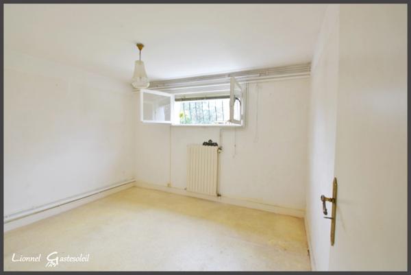 Maison à vendre 9 pièces d’environ 188 m² 7 chambres à Port-Sainte-Foy-et-Ponchapt (24)