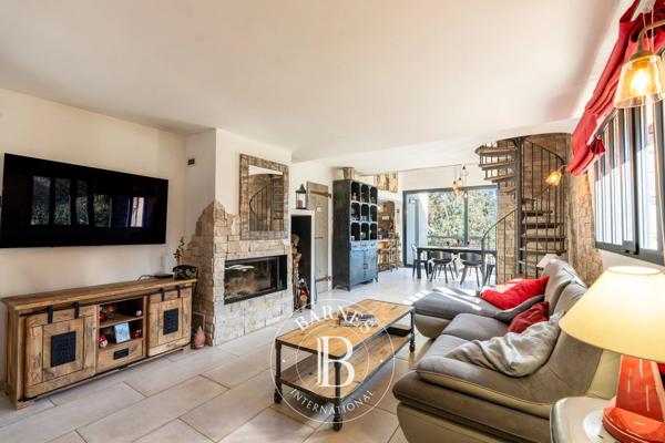 Sainte-Lucie-de-Porto-Vecchio, Villa 6 Chambres -  180 m² à vendre
