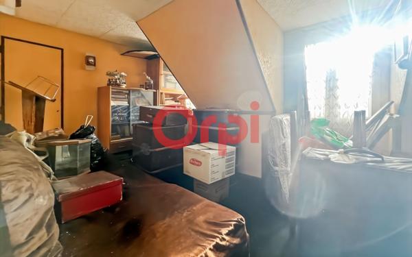 Appartement à vendre    1 pièce • 7 m2 Paris 10