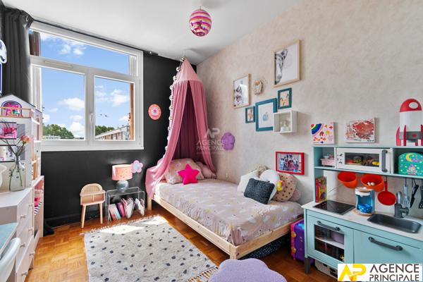 Appartement Maisons Laffitte 5 pièce(s)69 m2 - ascenseur - dernier étage €398 000 ** - Référence 4505