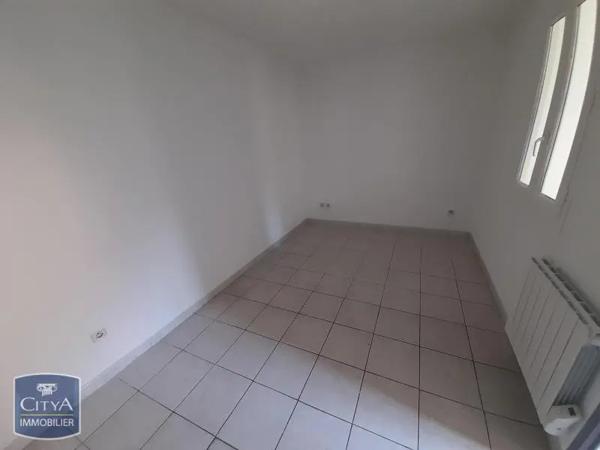 Appartement à louer 1 pièce 30.56m² Nîmes (30000)