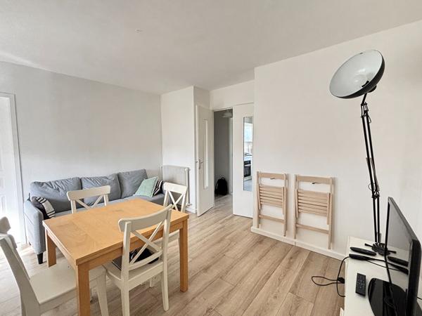 Chambre de 9.69m² à louer avec prestation de ménage - Orleans-Mouillère