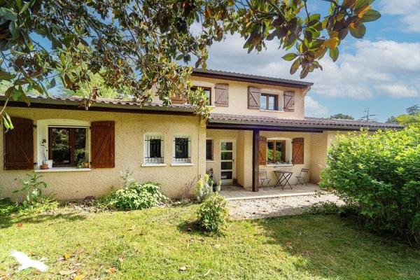 Maison à vendre 310 000 € Grazac 5 p 139 m² DPE C