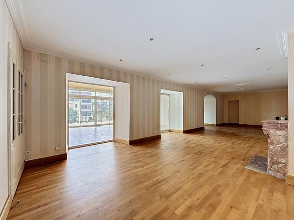 MaisonChateau Gontier Sur Mayenne 5 pièce(s) 180 m2