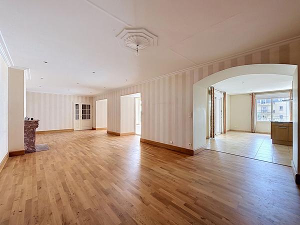 MaisonChateau Gontier Sur Mayenne 5 pièce(s) 180 m2