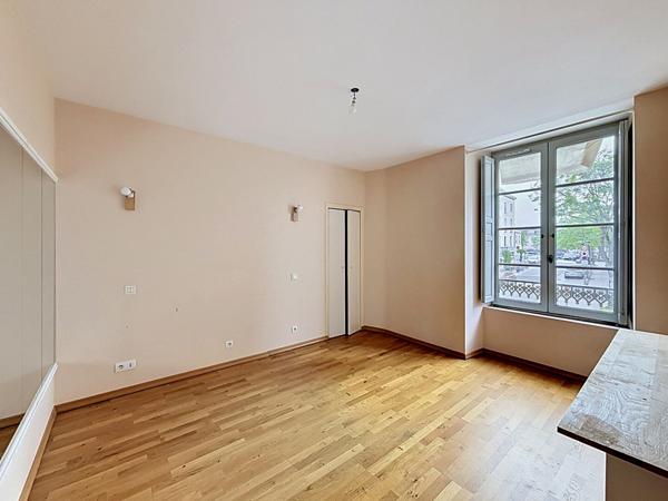 MaisonChateau Gontier Sur Mayenne 5 pièce(s) 180 m2