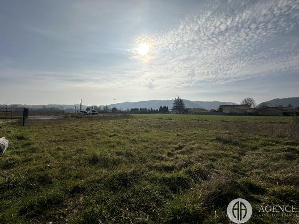 Saint-Uze (26240) TERRAIN LIBRE DE CONSTRUCTION