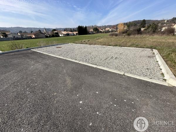 Saint-Uze (26240) TERRAIN LIBRE DE CONSTRUCTION
