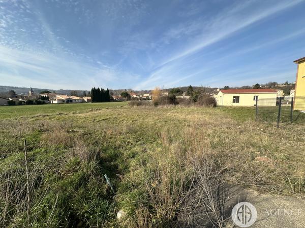 Saint-Uze (26240) TERRAIN LIBRE DE CONSTRUCTION