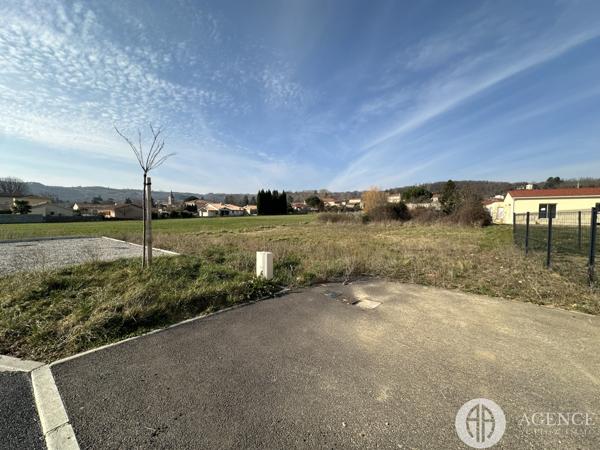 Saint-Uze (26240) TERRAIN LIBRE DE CONSTRUCTION