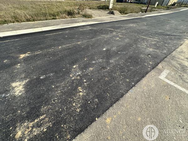 Saint-Uze (26240) TERRAIN LIBRE DE CONSTRUCTION