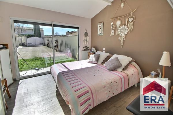 Maison à vendre à Orange - 5 chambres, piscine, calme et confort