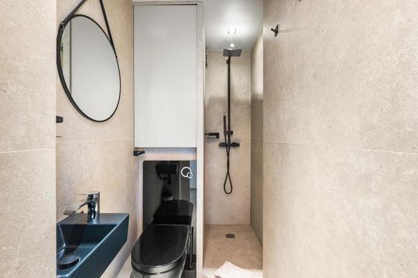 Vue mer pour cet appartement trois chambres avec accès direct à la plage - Saint-Tropez