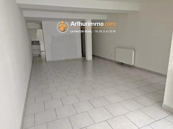 Location                                                      Maison
                        
                     5 pièces                      118 m2                     à Revel