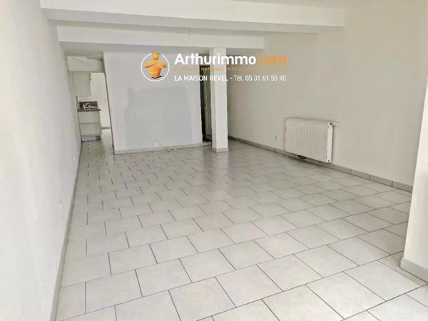 Location                                                      Maison
                        
                     5 pièces                      118 m2                     à Revel