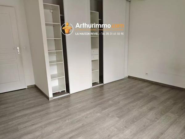 Location                                                      Maison
                        
                     5 pièces                      118 m2                     à Revel