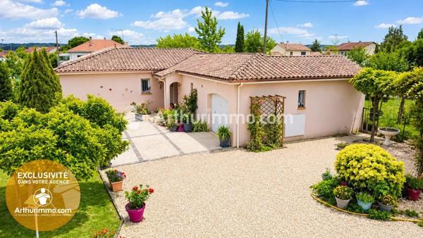 Vente                                                      Maison
                        
                     3 pièces                      106 m2                     à Saint-Astier