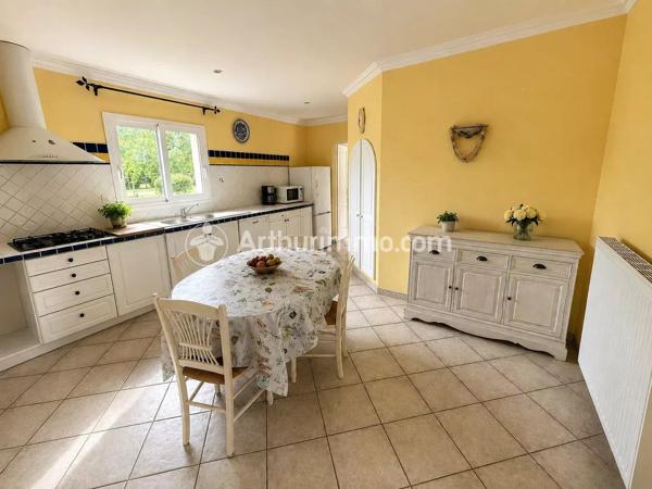 Vente                                                      Maison
                        
                     3 pièces                      106 m2                     à Saint-Astier