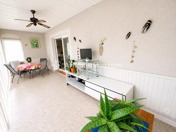 Vente                                                      Maison
                        
                     3 pièces                      106 m2                     à Saint-Astier
