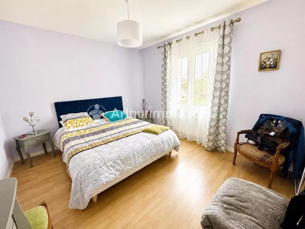 Vente                                                      Maison
                        
                     3 pièces                      106 m2                     à Saint-Astier