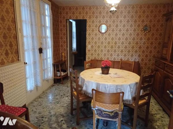 A VENDRE à BOUGUENAIS "LES COUETS" Petite maison de 45,34m2 à rénover sur jardin de 401m2