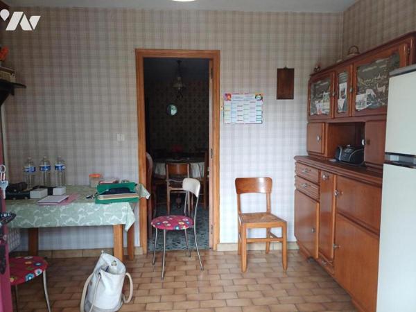 A VENDRE à BOUGUENAIS "LES COUETS" Petite maison de 45,34m2 à rénover sur jardin de 401m2