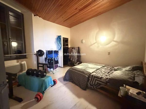 Vente                                                      Appartement
                        
                     2 pièces                      59 m2                     à Millau
