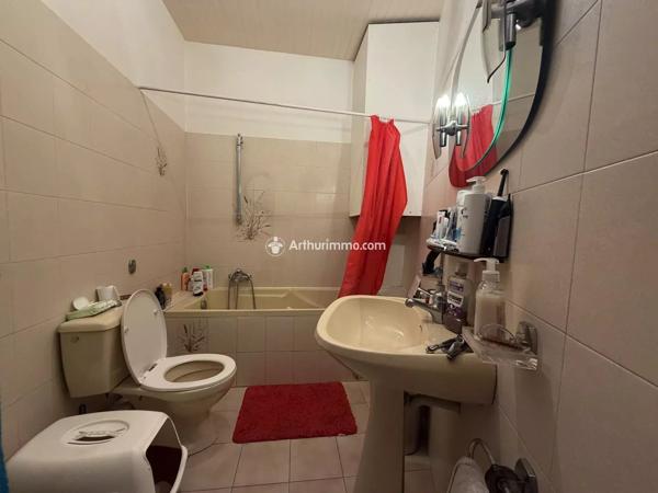 Vente                                                      Appartement
                        
                     2 pièces                      59 m2                     à Millau