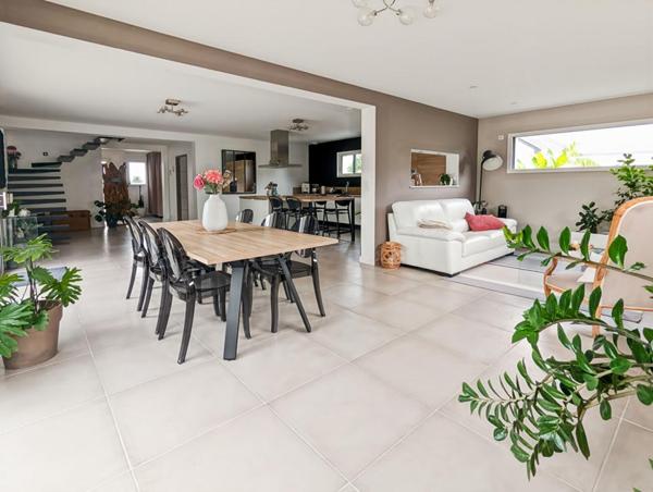 Maison  5 pièce(s) 152 m2