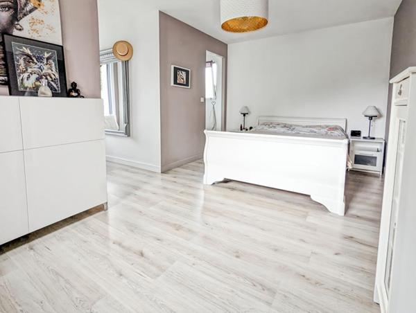 Maison  5 pièce(s) 152 m2