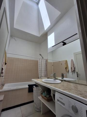 Vente                                                      Appartement
                        
                     3 pièces                      75 m2                     à Montpellier