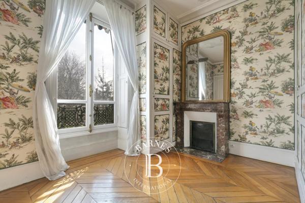Chatou, Hôtel particulier 9 Chambres -  311 m² à vendre