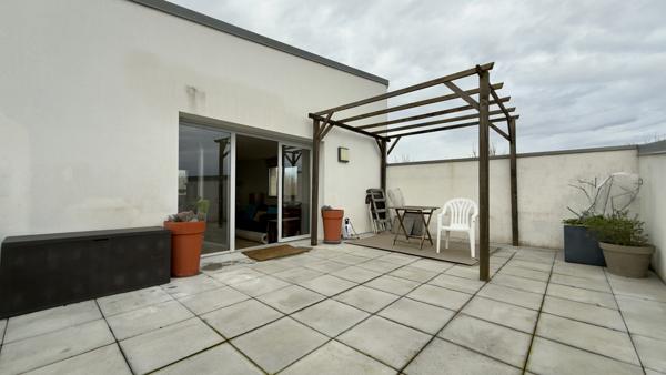 Appartement type 5 en duplex - terrasse et stationnements