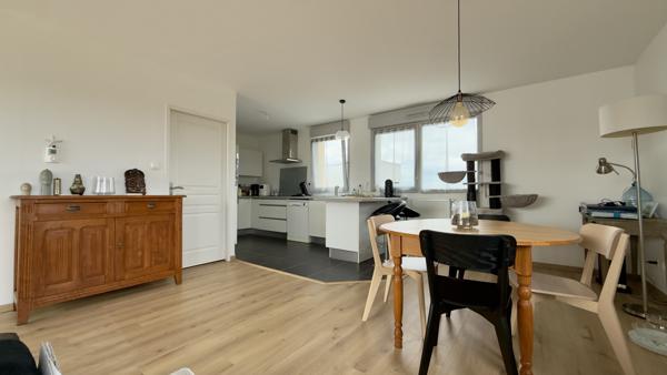 Appartement type 5 en duplex - terrasse et stationnements