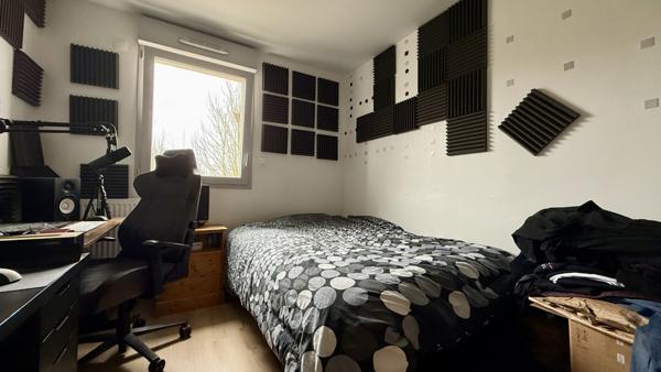 Appartement type 5 en duplex - terrasse et stationnements