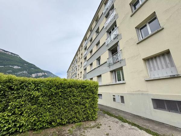 Vente                                                      Appartement
                        
                     4 pièces                      60 m2                     à Fontaine