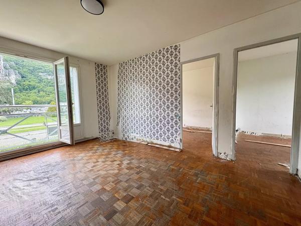 Vente                                                      Appartement
                        
                     4 pièces                      60 m2                     à Fontaine