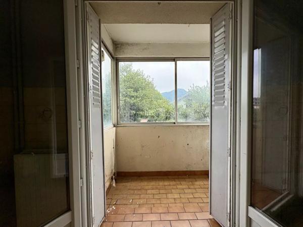 Vente                                                      Appartement
                        
                     4 pièces                      60 m2                     à Fontaine
