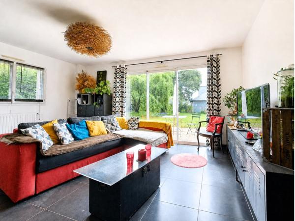Maison
         4 pièces
        - 94 m² Exclusivité 285 000 € *