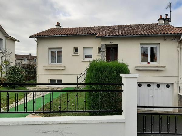 Maison de 85m² habitable dont 3 chambres, à Bressuire, proche du centre ville