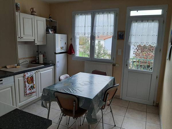 Maison de 85m² habitable dont 3 chambres, à Bressuire, proche du centre ville