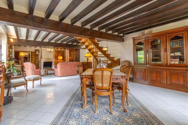 Maison Chabris 10 pièce(s) 232 m2