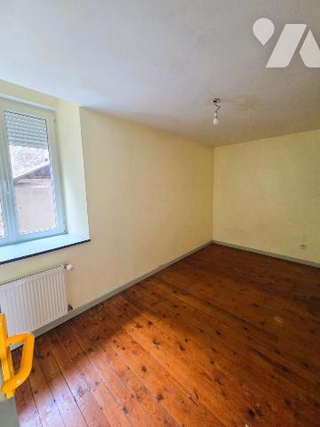 Maison proche centre ville avec jardin, trois chambres, 82m² habitables