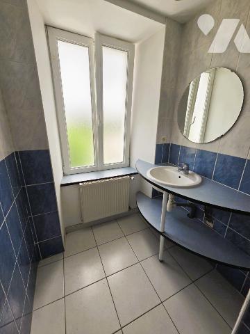 Maison proche centre ville avec jardin, trois chambres, 82m² habitables