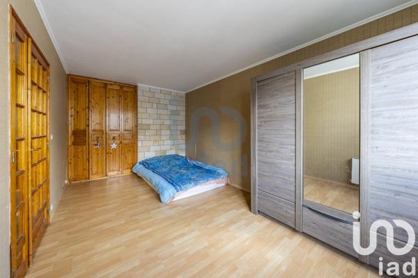 Appartement 4 pièces de 81 m² à Savigny-le-Temple (77176)