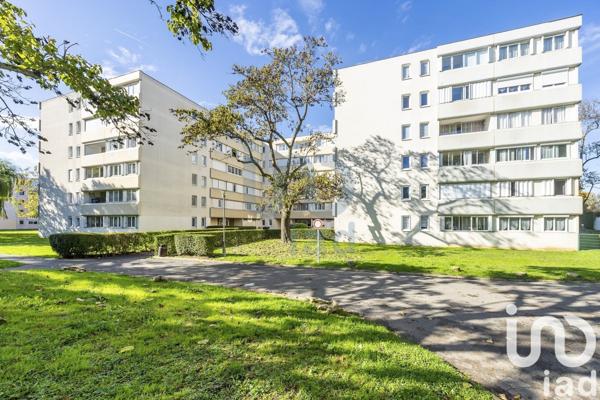 Appartement 4 pièces de 81 m² à Savigny-le-Temple (77176)