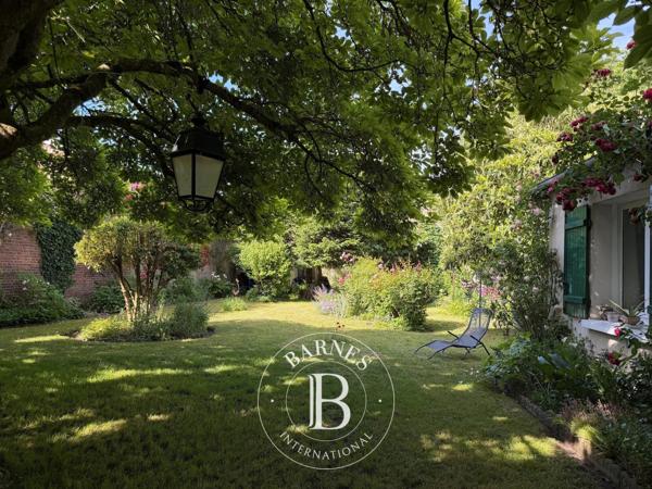 Bourges, Maison de ville 4 Chambres -  223 m² à vendre