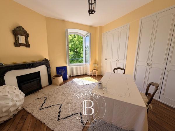 Bourges, Maison de ville 4 Chambres -  223 m² à vendre